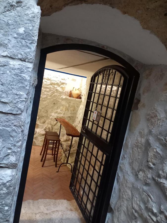 Casa Vacanze "Pietra Viva" Castelnuovo Parano エクステリア 写真