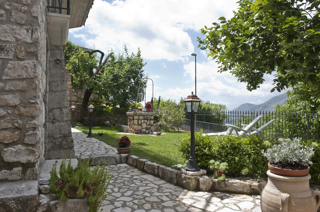 Casa Vacanze "Pietra Viva" Castelnuovo Parano エクステリア 写真
